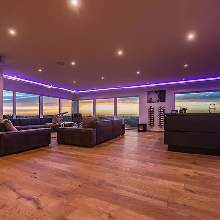 Moderne Villa Mit Whirlpool Und Heimkino 瓦尔德基兴 外观 照片