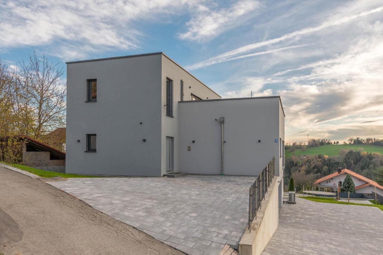 Moderne Villa Mit Whirlpool Und Heimkino 瓦尔德基兴 外观 照片